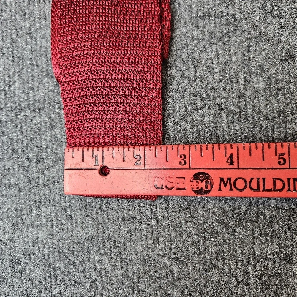 Vintage Mens‎ Silk Knit Tie Saks Fifth Avenue Red Square Edge